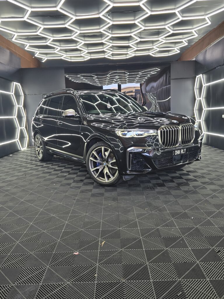 ceramic coating brisbane gtechniq crystal serum ultra finish ceramic coating brisbane high gloss paint reflection ceramic coating water beading hydrophobic surface brisbane gtechniq ceramic coating application brisbane ceramic coating protection results before after brisbane