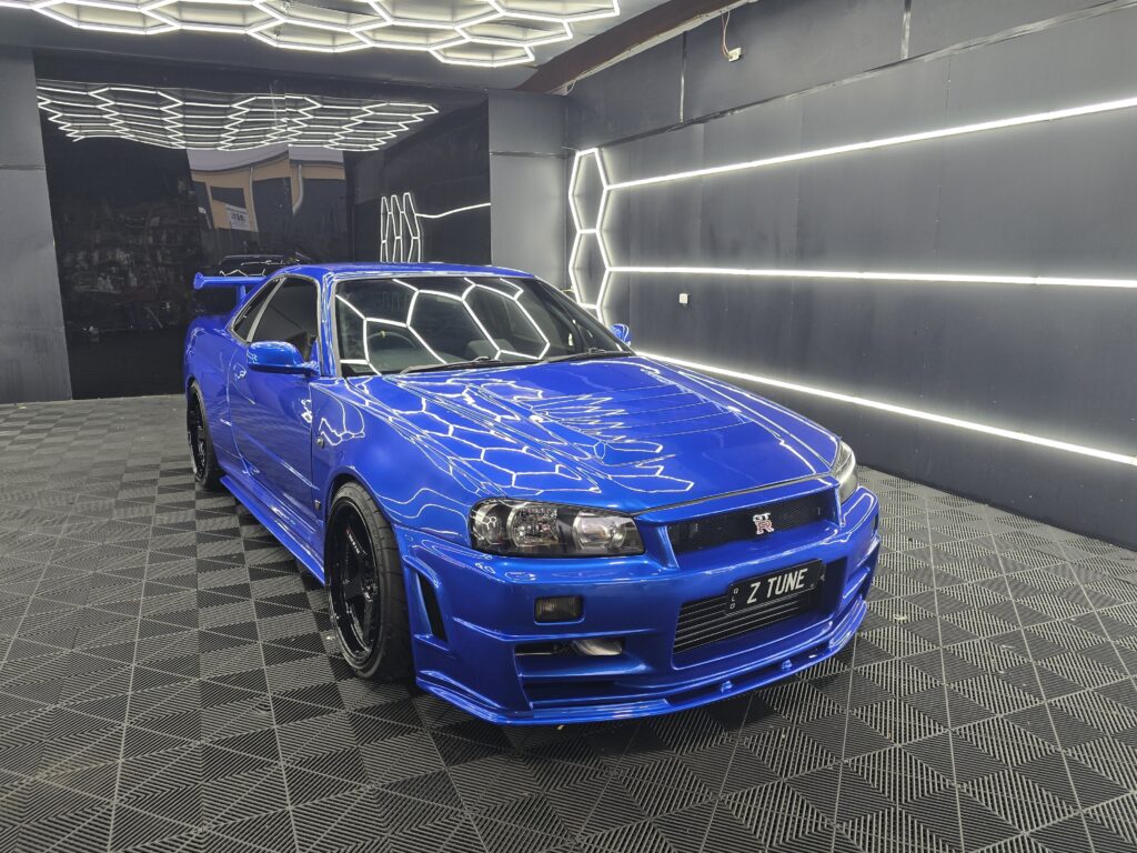 Detailed, skyline